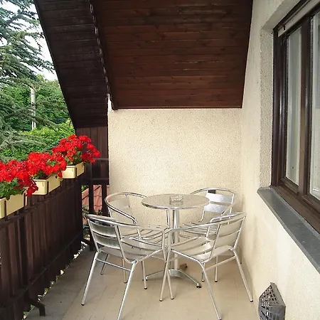 Lilla Apartmanház